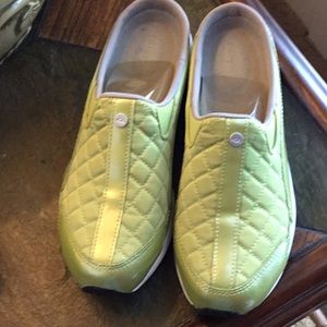 Easy Spirit Estravel Time Clogs